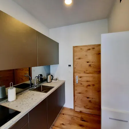Silver Apartment *
